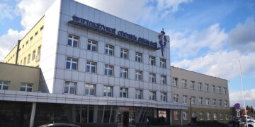 Kielce: Trzech lekarzy centrum onkologii z koronawirusem, zawieszone przyjęcia