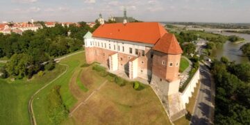 „Ferie po królewsku” online. Zaprasza m.in. Zamek w Sandomierzu