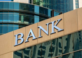 Projekt: naczelnicy urzędów celno-skarbowych będą mogli żądać blokady rachunków bankowych