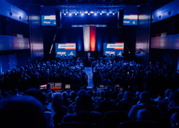 PiS zaprezentowało kandydatów do sejmiku podczas Konwencji Samorządowej w Kielcach