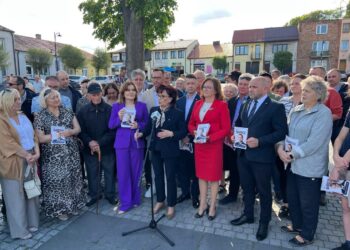 Kampania prezydencka: Była Marszałek Sejmu Elżbieta Witek odwiedziła Jędrzejów i Małogoszcz