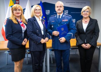 Nowoczesne drony wzmocnią bezpieczeństwo w Świętokrzyskiem! Podpisano umowy z KWP i KW PSP Kielce