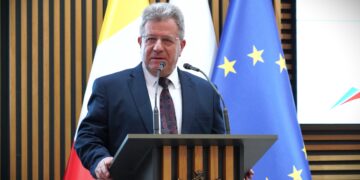 Wojewoda Józef Bryk: Zwiększamy środki na&nbsp;budowę, przebudowę oraz&nbsp;remonty dróg powiatowych i&nbsp;gminnych